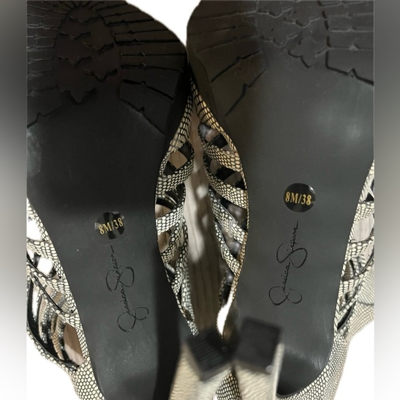 Jessica Simpson Elegant Black and White Strappy Heels, Size 8M - Picture 3 of 12
